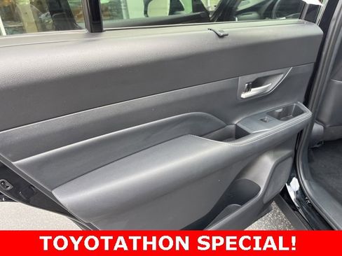 Used 2024 Toyota Grand Highlander XLE image 12