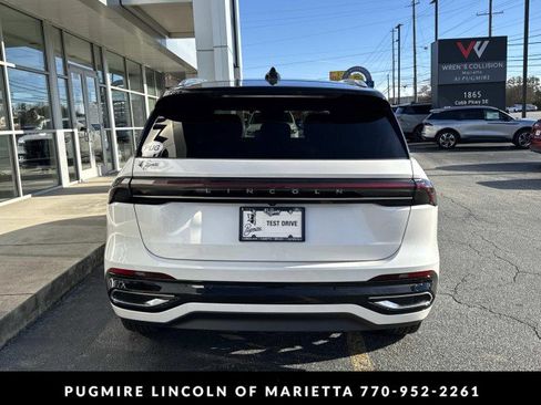 New 2026 Lincoln Nautilus Reserve image 6