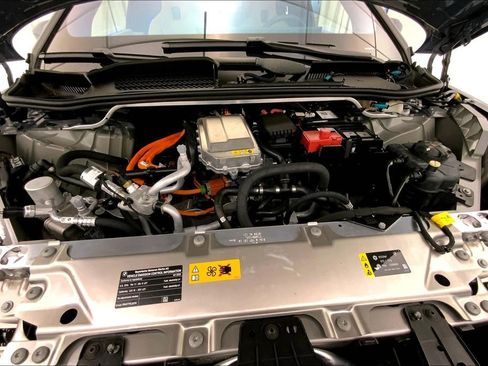 Used 2025 BMW iX xDrive50 w/ Premium Package image 8