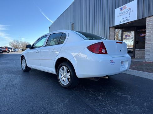 Used 2005 Chevrolet Cobalt LS image 3