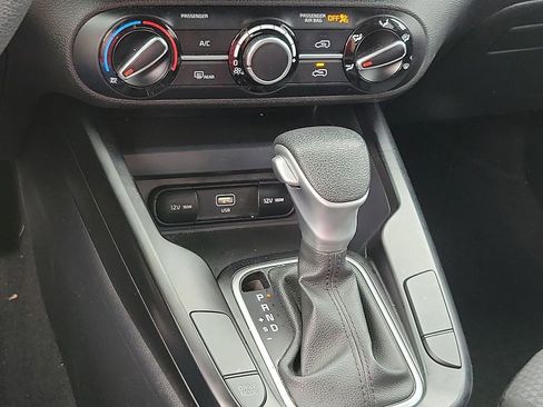 Used 2024 Kia Soul LX w/ Option Group 015 image 17