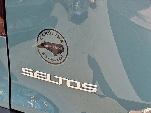 New 2026 Kia Seltos EX image 6