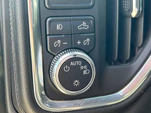 Used 2021 GMC Sierra 1500 Elevation image 24