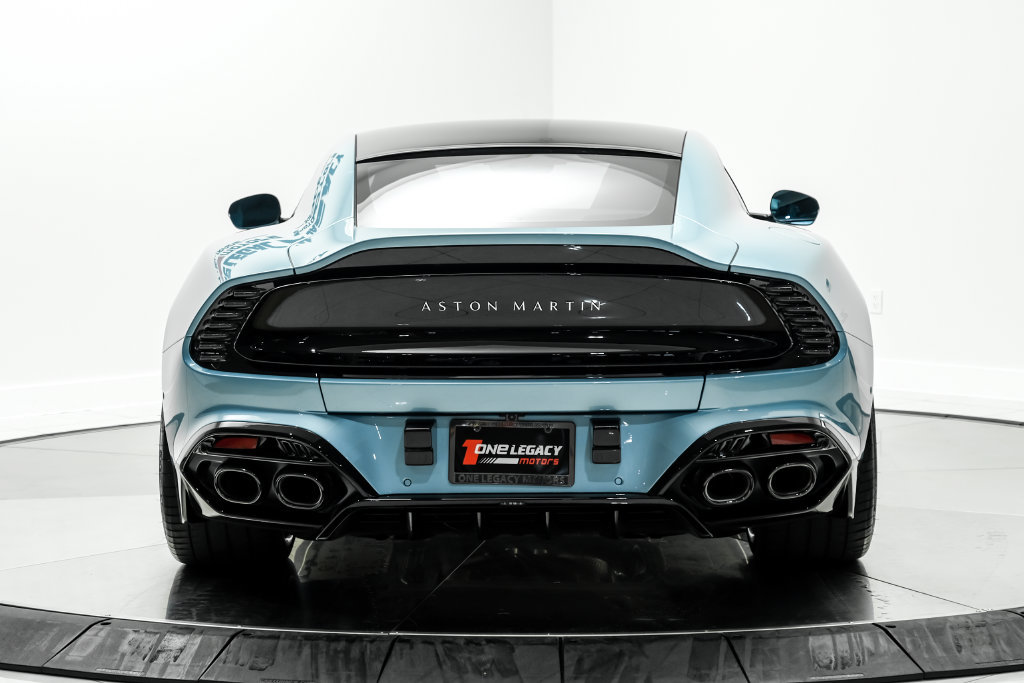 Used 2025 Aston Martin Vanquish RWD image 10
