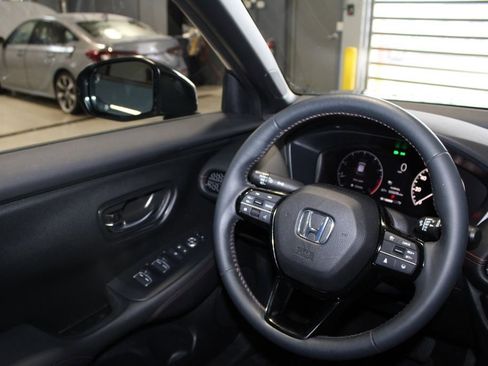 Used 2024 Honda HR-V Sport image 21