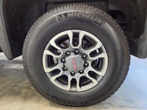 Used 2023 GMC Sierra 2500 AT4 w/ AT4 Preferred Package AWD/4WD image 20