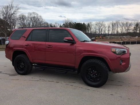 Used 2022 Toyota 4Runner TRD Off-Road Premium image 2