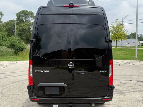 Used 2020 Mercedes-Benz Sprinter 2500 image 8