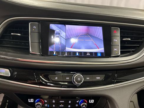 Used 2022 Buick Enclave Avenir FWD image 18