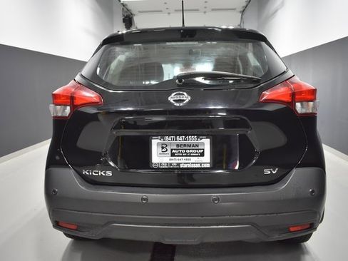 Used 2020 Nissan Kicks SV image 9