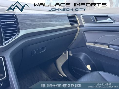Used 2022 Volkswagen Atlas Cross Sport SE AWD/4WD image 22