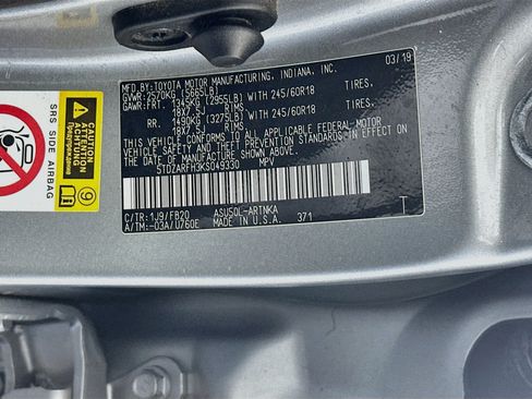 Used 2019 Toyota Highlander LE FWD image 12