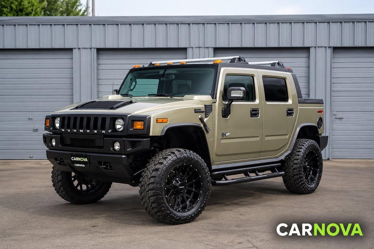 Used 2005 HUMMER H2 SUT w/ Preferred Equipment Group AWD/4WD image 1