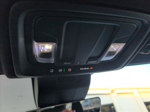 Used 2024 GMC Sierra 1500 AT4 w/ Technology Package image 33