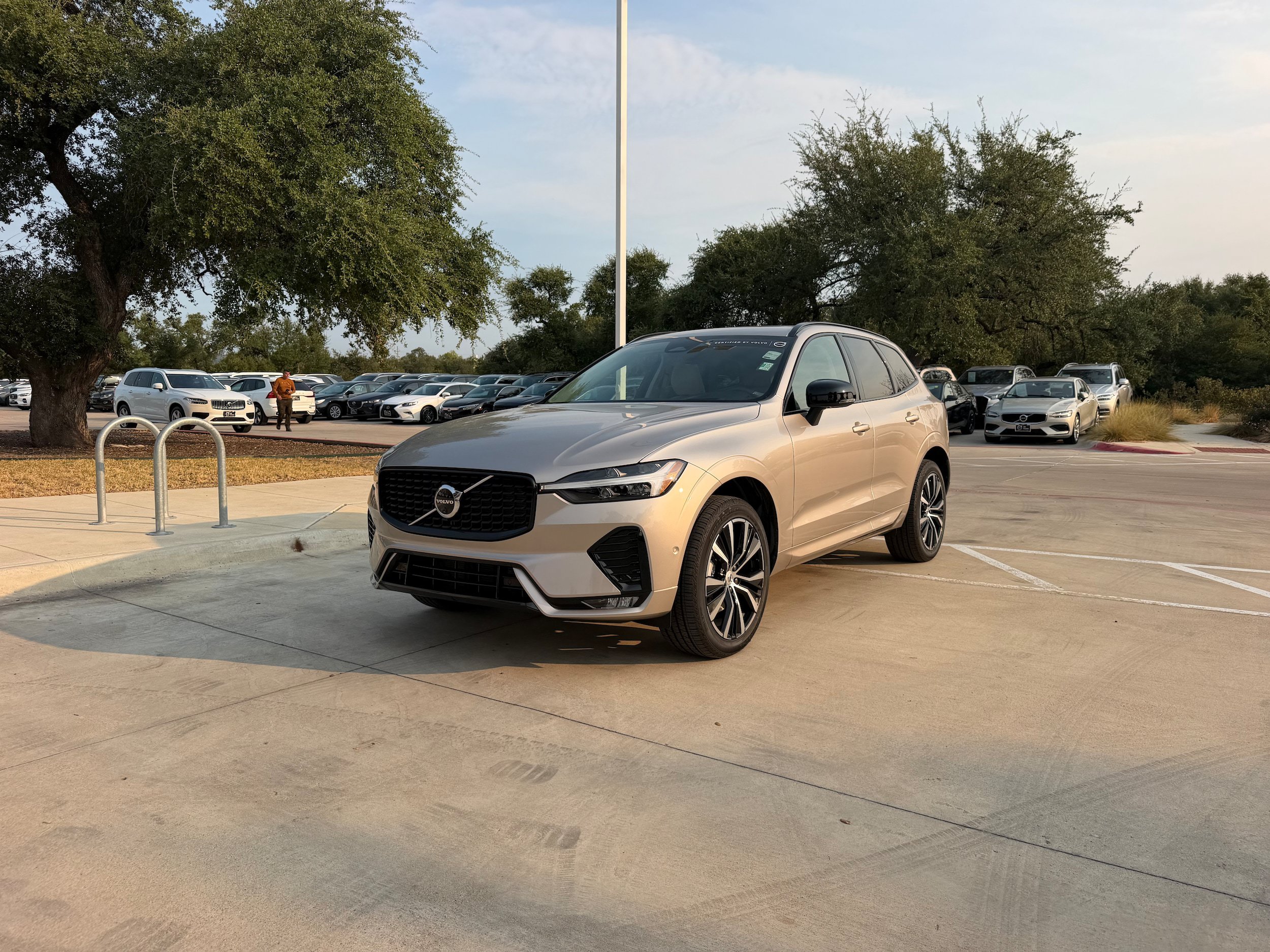 Certified 2024 Volvo XC60 B5 Ultimate AWD/4WD image 2