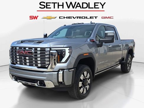 New 2026 GMC Sierra 2500 Denali w/ Denali Reserve Package AWD/4WD image 3