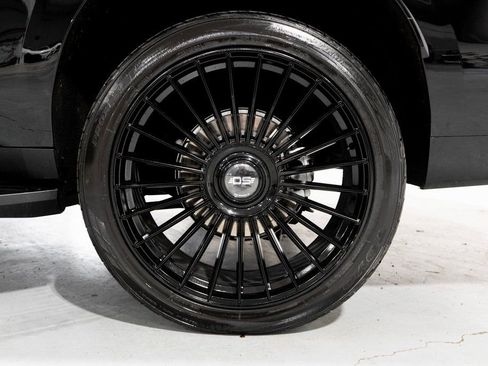 Used 2024 Cadillac Escalade ESV Sport Platinum w/ LPO, ONYX Package image 39