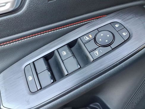 New 2026 Nissan Sentra SR image 17