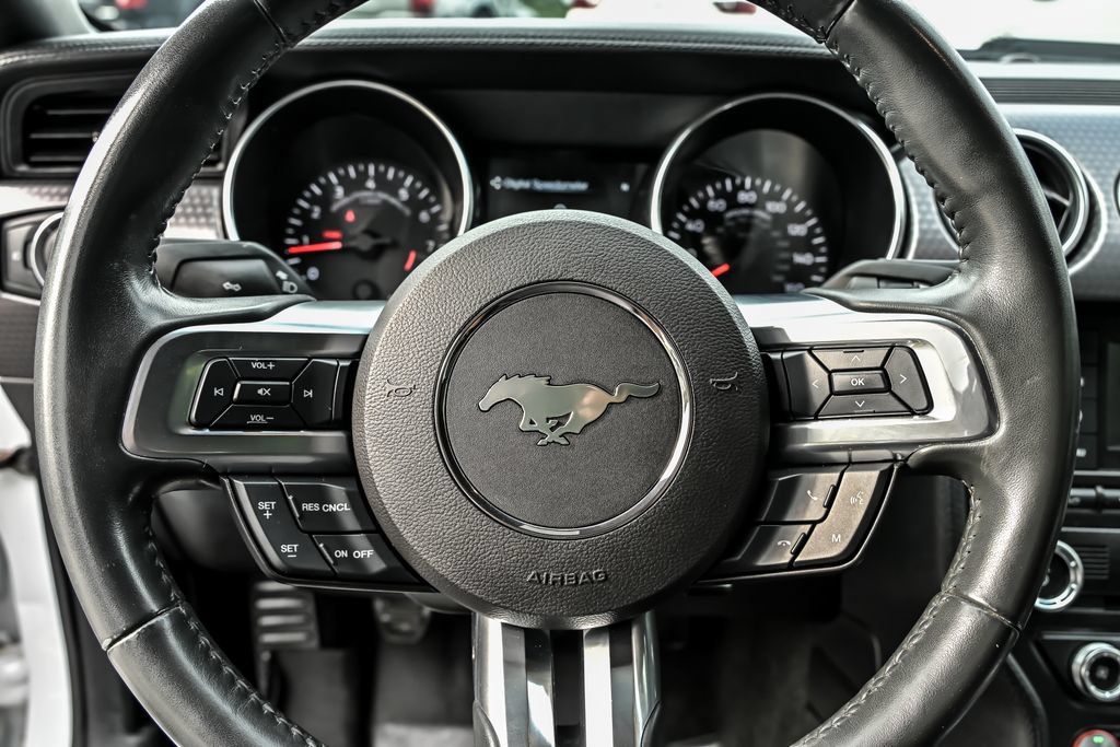 Used 2018 Ford Mustang GT w/ GT Performance Package RWD image 18