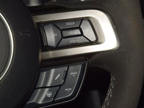 Used 2020 Ford Mustang Shelby GT350 w/ Technology Package image 38