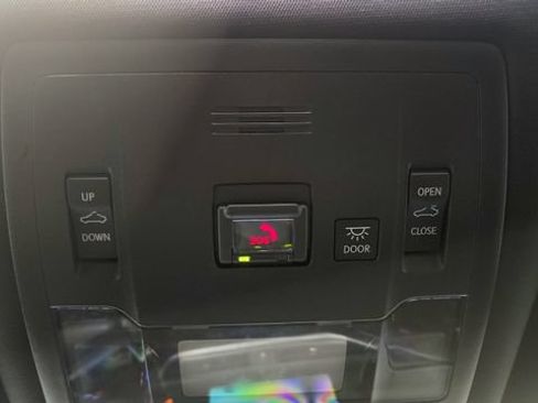 Used 2025 Lexus UX 300h FWD image 68