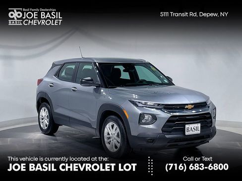 Used 2023 Chevrolet TrailBlazer LS FWD image 1