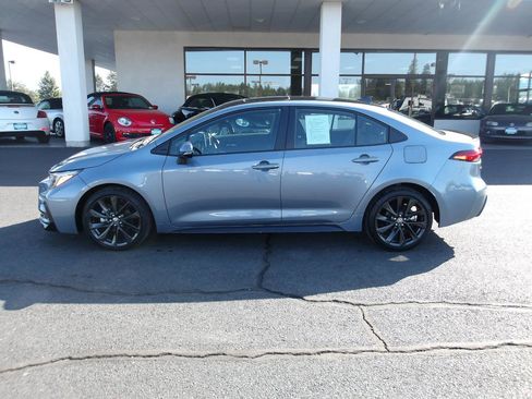 Used 2024 Toyota Corolla XSE FWD image 2