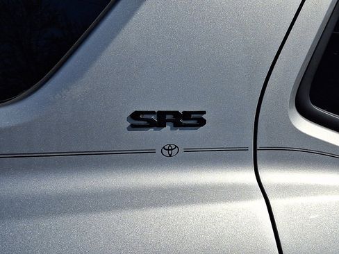 Certified 2025 Toyota 4Runner SR5 image 31