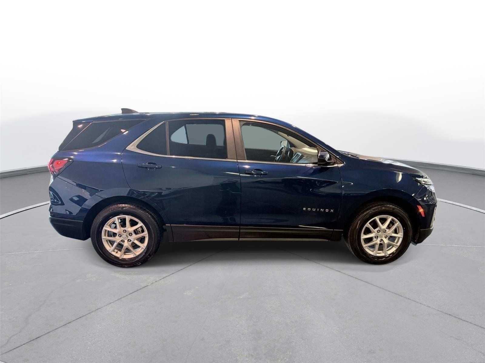 Used 2023 Chevrolet Equinox LT AWD/4WD image 21