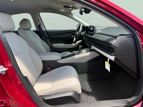 Used 2025 Honda Accord LX image 14