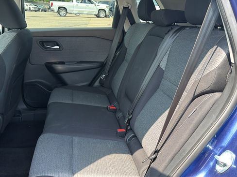 Used 2021 Nissan Rogue SV AWD/4WD image 15