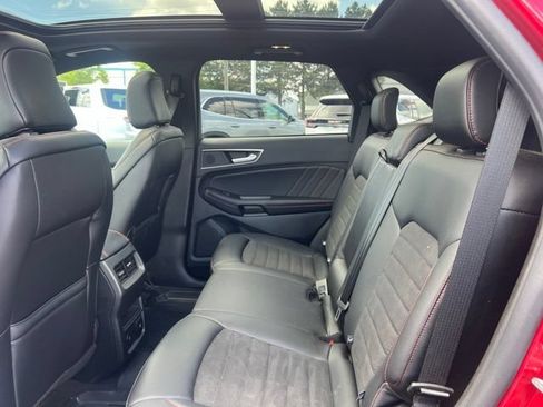 Used 2024 Ford Edge ST-Line w/ Class II Trailer Tow Package AWD/4WD image 19
