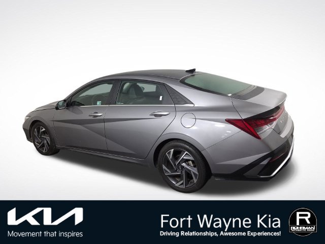 Used 2024 Hyundai Elantra Limited FWD image 10