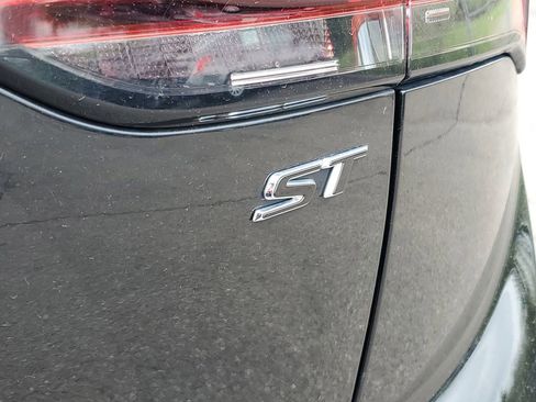 Certified 2023 Buick Envision Essence w/ Sport Touring Package FWD image 35