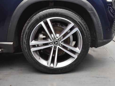 Used 2022 Mercedes-Benz GLE 350 4MATIC w/ Premium Package image 5