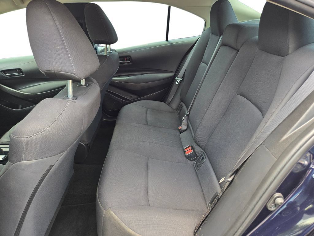 Used 2022 Toyota Corolla LE FWD image 18