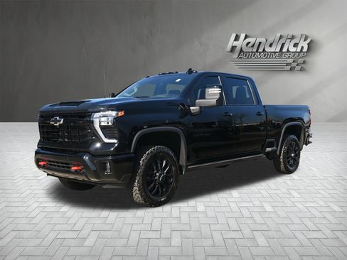 Used 2025 Chevrolet Silverado 2500 LTZ w/ Trail Boss Package image 7