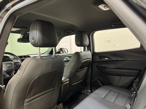 Used 2022 Chevrolet TrailBlazer RS w/ Convenience Package FWD image 19