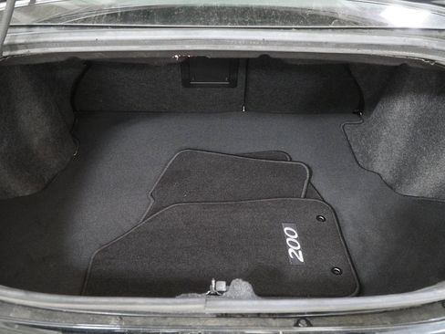 Used 2013 Chrysler 200 Limited image 8