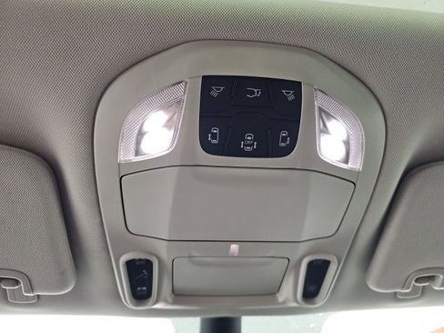 Certified 2024 Chrysler Pacifica Limited image 24