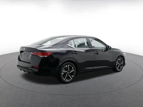Used 2025 Nissan Sentra SV FWD image 9