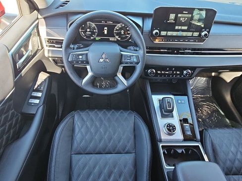 Used 2023 Mitsubishi Outlander SEL image 15