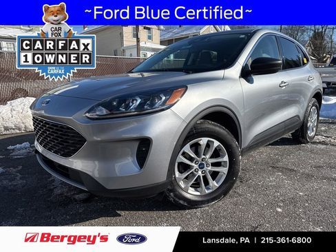 Certified 2022 Ford Escape SE w/ Cold Weather Package image 1