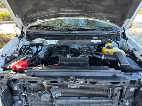 Used 2014 Ford F150 XLT w/ XLT Chrome Package image 26