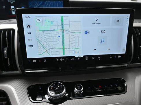 New 2025 Ford Expedition Active image 9