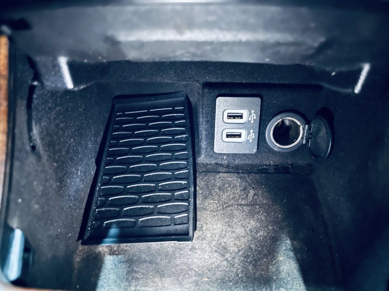 Used 2019 Lincoln Continental Premiere FWD image 35
