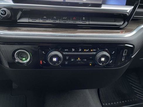 Used 2022 Chevrolet Silverado 1500 LT image 28