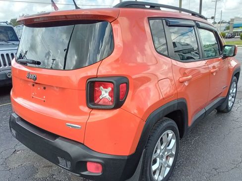 Used 2015 Jeep Renegade Latitude w/ Popular Equipment Group image 5