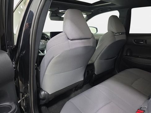Certified 2024 Toyota Corolla Cross AWD Hybrid w/ Moonroof Package image 10