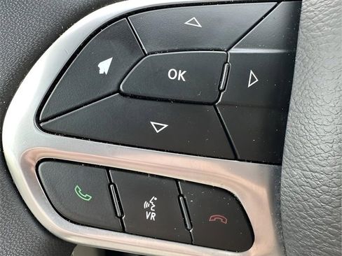 Used 2023 Chrysler Voyager LX image 23